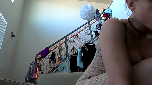 TheDaisyChaos online show from 01-06-25, 07:56