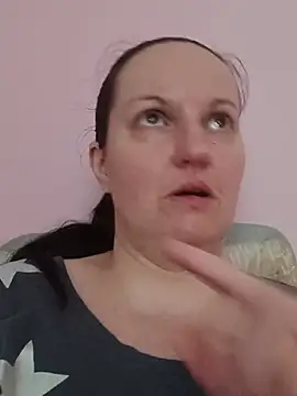 Snapshot of BustyLadyAlma chatting on 07-19-26, 06:28 BustyLadyAlma online show from 07-19-26, 06:28