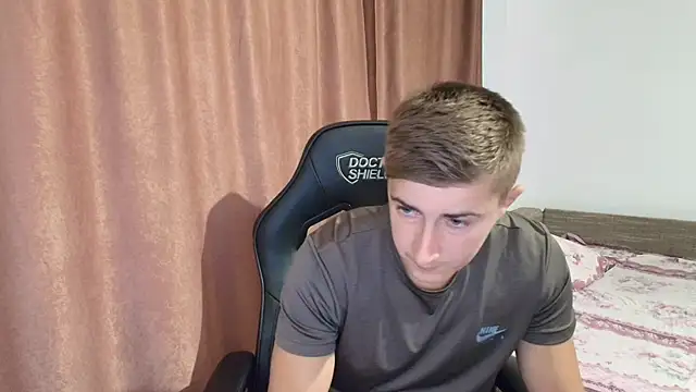 Snapshot of Todhorny9873 chatting on 02-19-25, 06:33 Todhorny9873 online show from 02-19-25, 06:33