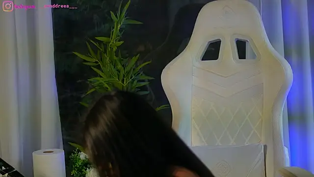 Snapshot of perfectt33n chatting on 12-04-24, 09:18 perfectt33n online show from 12-04-24, 09:18