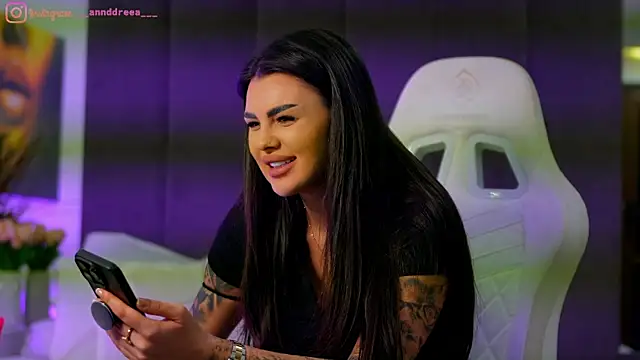 Snapshot of perfectt33n chatting on 12-16-25, 04:01 perfectt33n online show from 12-16-25, 04:01