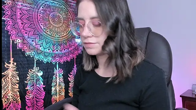 HazelKush online show from 12-16-24, 08:37