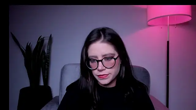 HazelKush online show from 04-15-26, 10:10