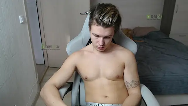 Sunny-Girl1 online show from 03-08-25, 07:38