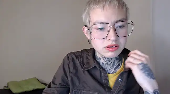 Snapshot of ArrangedFoot chatting on 01-11-25, 02:41 ArrangedFoot online show from 01-11-25, 02:41