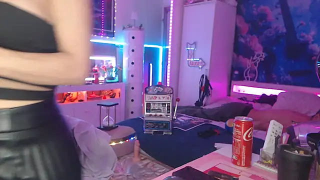 Snapshot of misscectito13 chatting on 03-11-25, 06:53 misscectito13 online show from 03-11-25, 06:53