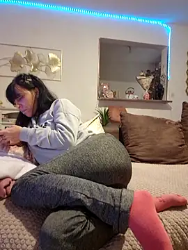 Snapshot of misscectito13 chatting on 03-21-25, 01:45 misscectito13 online show from 03-21-25, 01:45