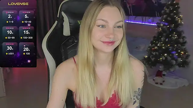 Snapshot of BiMolly chatting on 02-13-25, 06:30 BiMolly online show from 02-13-25, 06:30