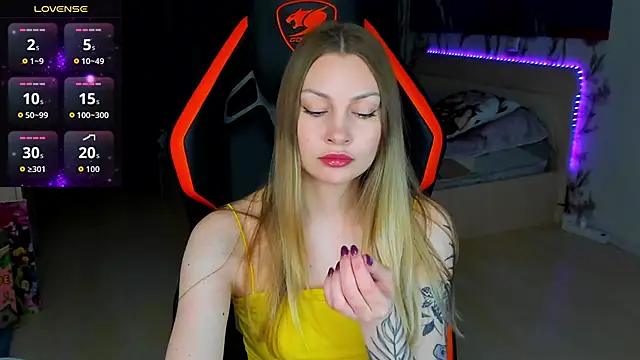 BiMolly online show from 04-06-26, 10:22