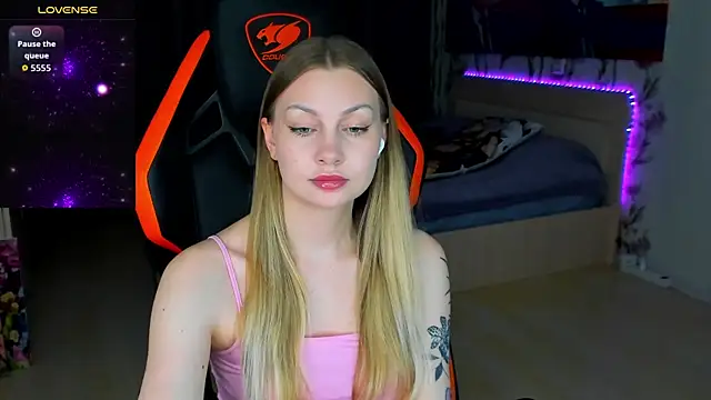 BiMolly online show from 04-15-26, 08:20