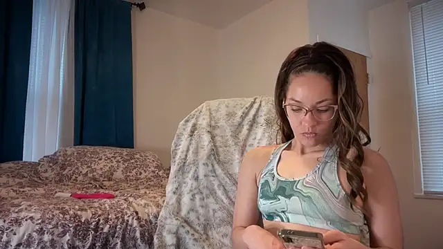 cassandracane online show from 04-10-26, 02:11