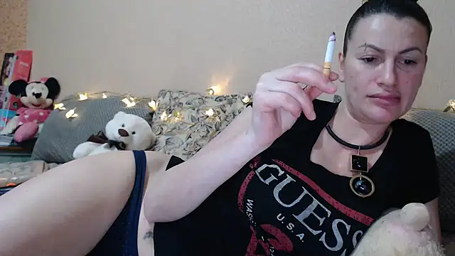 Snapshot of HotDreamm chatting on 02-21-25, 11:21 HotDreamm online show from 02-21-25, 11:21