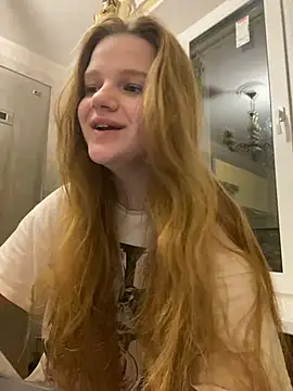 Snapshot of -MimmiLissa- chatting on 03-06-25, 07:21 -MimmiLissa- online show from 03-06-25, 07:21