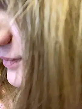 Snapshot of -MimmiLissa- chatting on 10-27-25, 12:09 -MimmiLissa- online show from 10-27-25, 12:09