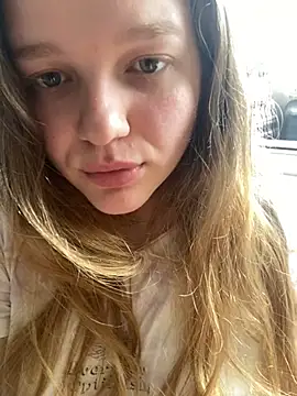 Snapshot of -MimmiLissa- chatting on 06-27-26, 12:22 -MimmiLissa- online show from 06-27-26, 12:22