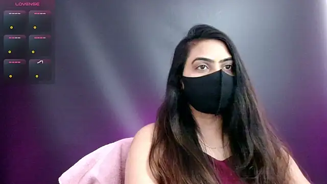 Snapshot of DesiZoya chatting on 04-28-26, 03:00 DesiZoya online show from 04-28-26, 03:00