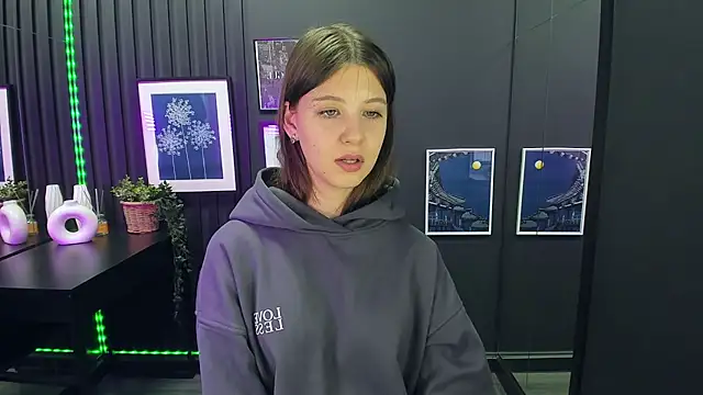 Snapshot of ElizaMild chatting on 12-10-24, 07:11 ElizaMild online show from 12-10-24, 07:11