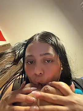 Snapshot of Naiara_sex chatting on 07-20-26, 10:39 Naiara sex online show from 07-20-26, 10:39