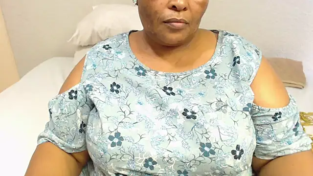 zandile online show from 12-16-25, 12:43