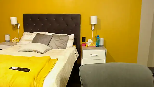 zandile online show from 03-24-26, 07:52