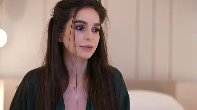 DoviaClaire online show from 02-12-26, 08:20