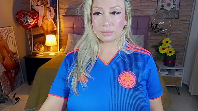 katalinahell2 online show from 07-04-26, 01:01