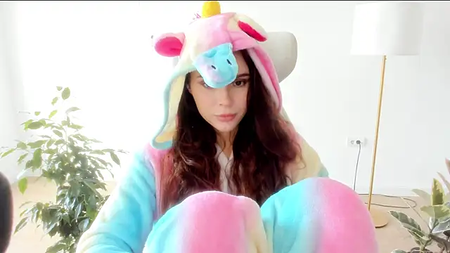 Snapshot of Pokemeboy chatting on 11-10-25, 12:59 Pokemeboy online show from 11-10-25, 12:59