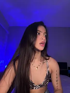 Snapshot of Sammy_pink chatting on 02-01-25, 01:23 Sammy pink online show from 02-01-25, 01:23