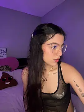 Snapshot of Sammy_pink chatting on 03-19-25, 12:04 Sammy pink online show from 03-19-25, 12:04