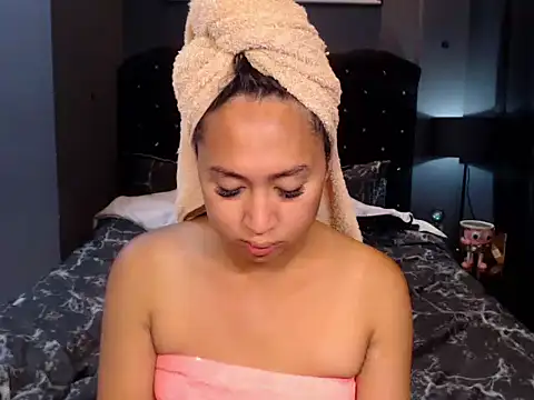 HOTTESTCANDYTS online show from 04-18-26, 09:24