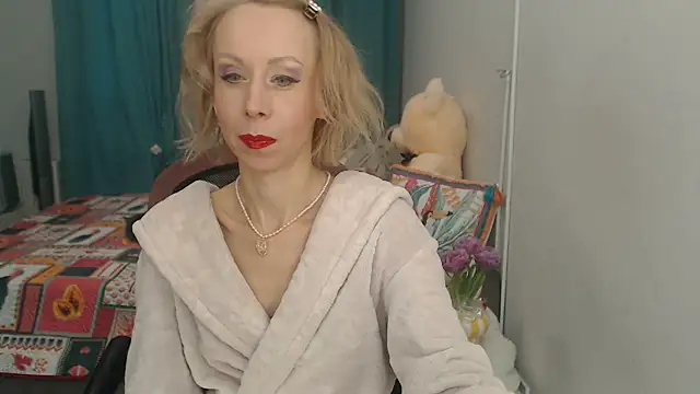 LuxuryNika online show from 02-17-25, 02:59