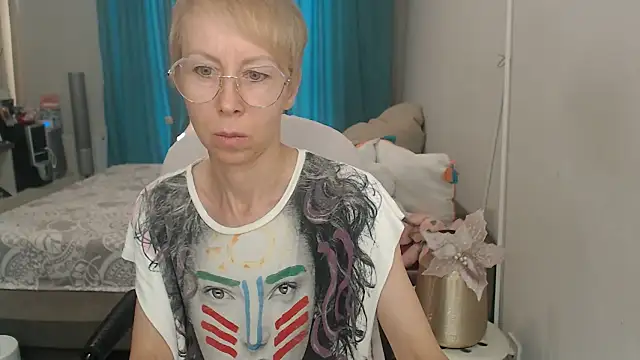 LuxuryNika online show from 07-05-26, 12:23