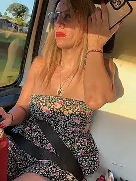 Gatitacarlita online show from 01-02-25, 10:11