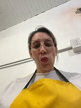 Snapshot of Gatitacarlita chatting on 05-30-26, 03:53 Gatitacarlita online show from 05-30-26, 03:53