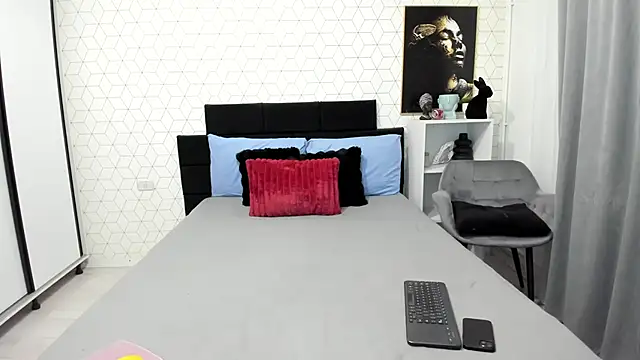 Heidix online show from 04-04-26, 02:54