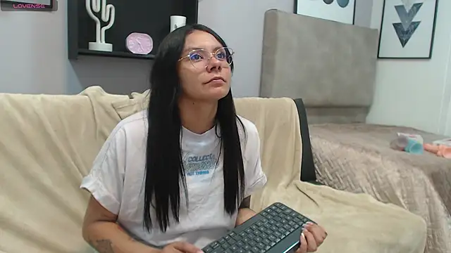 valevicious online show from 02-19-25, 10:20