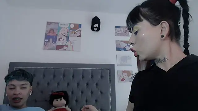 dulce maria x online show from 12-28-24, 07:54