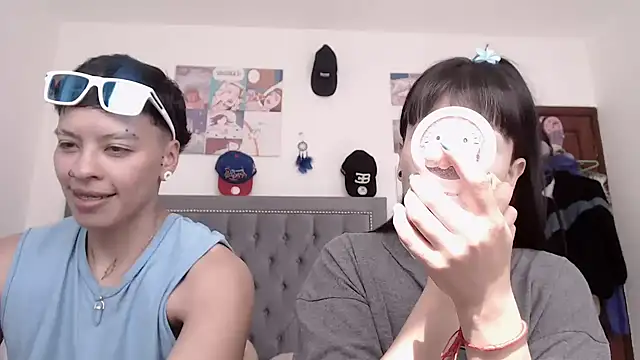 dulce maria x online show from 01-18-25, 07:26