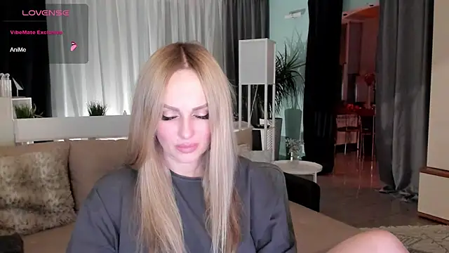 Snapshot of Libby_Nora chatting on 12-11-24, 03:58 Libby Nora online show from 12-11-24, 03:58