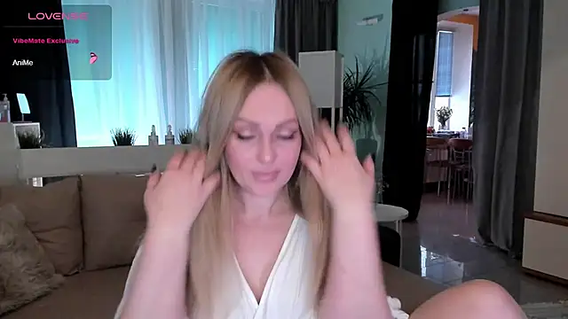 Snapshot of Libby_Nora chatting on 12-19-24, 10:45 Libby Nora online show from 12-19-24, 10:45