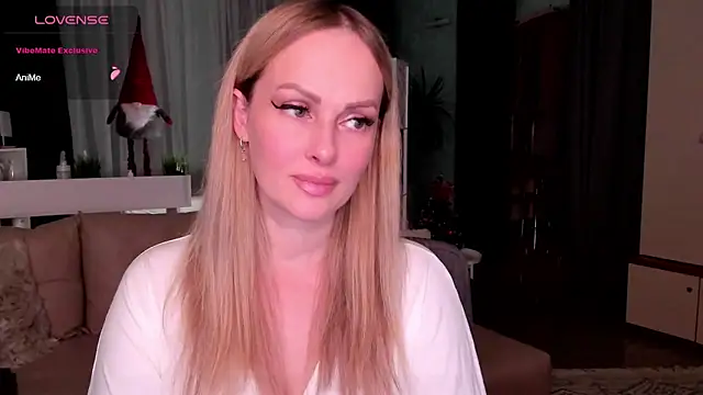 Snapshot of Libby_Nora chatting on 12-25-24, 01:41 Libby Nora online show from 12-25-24, 01:41