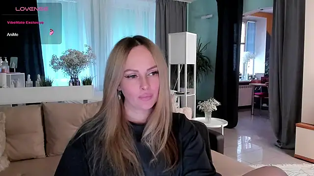 Snapshot of Libby_Nora chatting on 01-08-25, 11:21 Libby Nora online show from 01-08-25, 11:21