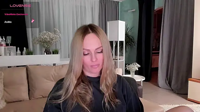 Snapshot of Libby_Nora chatting on 01-08-25, 02:35 Libby Nora online show from 01-08-25, 02:35