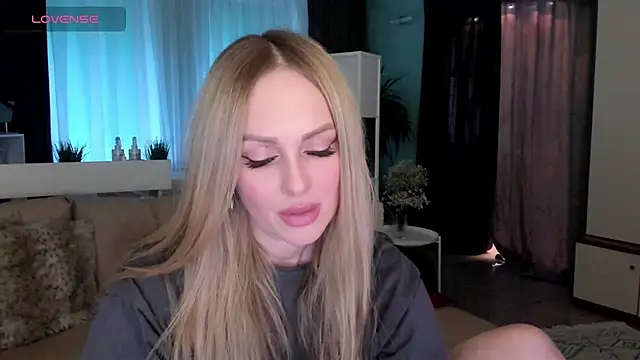 Snapshot of Libby_Nora chatting on 01-26-25, 01:15 Libby Nora online show from 01-26-25, 01:15