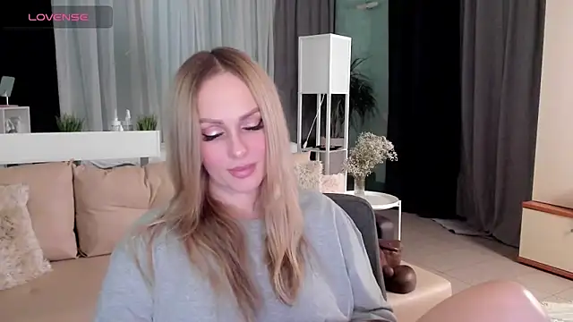 Snapshot of Libby_Nora chatting on 01-31-25, 04:06 Libby Nora online show from 01-31-25, 04:06