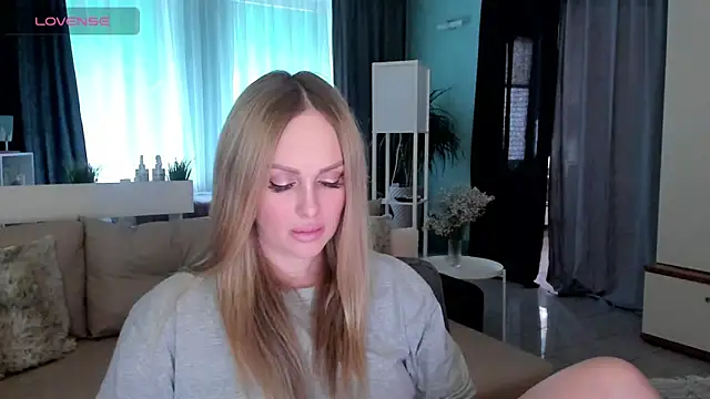 Snapshot of Libby_Nora chatting on 02-12-25, 12:12 Libby Nora online show from 02-12-25, 12:12