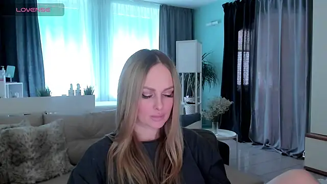 Snapshot of Libby_Nora chatting on 02-18-25, 11:55 Libby Nora online show from 02-18-25, 11:55