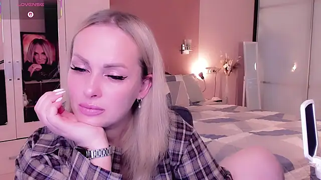 Snapshot of Libby_Nora chatting on 10-04-25, 09:51 Libby Nora online show from 10-04-25, 09:51