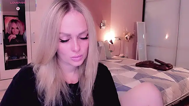 Snapshot of Libby_Nora chatting on 10-06-25, 09:18 Libby Nora online show from 10-06-25, 09:18