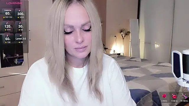 Snapshot of Libby_Nora chatting on 10-23-25, 11:53 Libby Nora online show from 10-23-25, 11:53